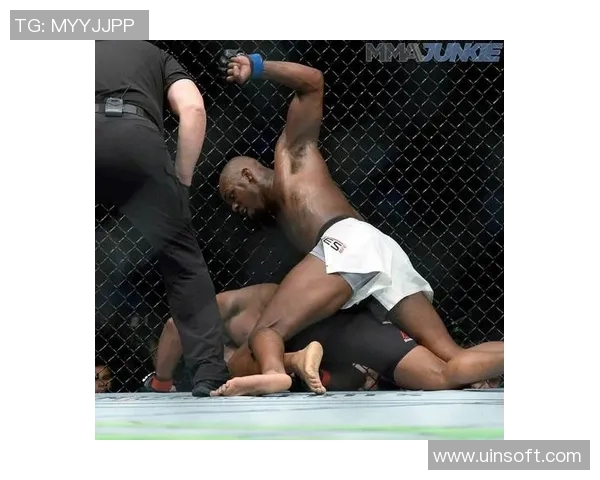 玛雅与伍德利的巅峰对决谁将成为拳坛新王者的传奇之战