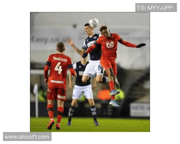 米尔沃尔与布伦特激战正酣直播精彩瞬间全记录 米尔沃尔与布伦特激战正酣直播精彩瞬间全记录