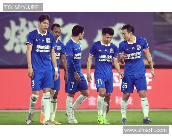 韩国蔚山队迎战澳大利亚球队展开激烈对决争夺亚洲足球荣耀 韩国蔚山队迎战澳大利亚球队展开激烈对决争夺亚洲足球荣耀