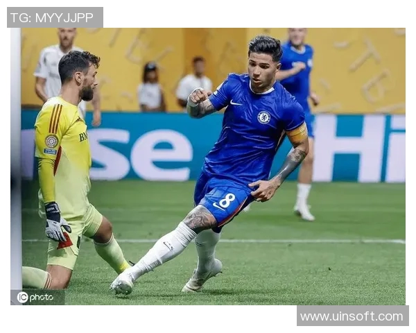 切尔西更衣室风波升级斯特林恩佐训练场对峙引发关注