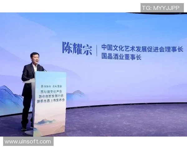 崔永熙:在时代变革中探索自我与社会的深刻联系与反思 崔永熙:在时代变革中探索自我与社会的深刻联系与反思
